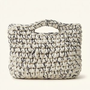 Grand sac crochet fait main Azura Moonlight en yarn t-shirt crème et fil argenté, Cocon Doux Crochet.